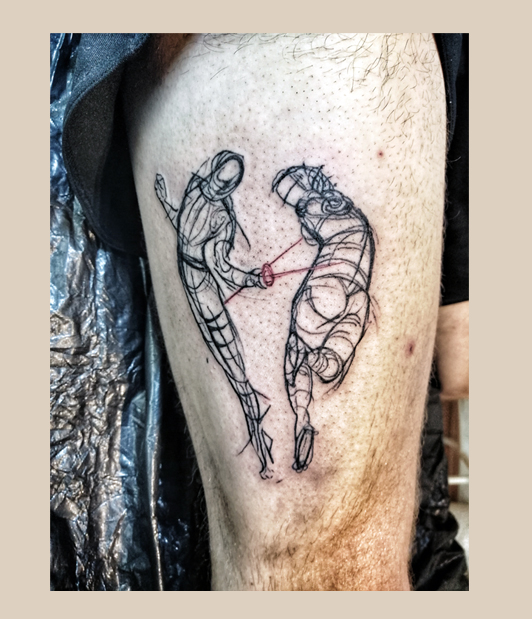 Feines, künstlerisches Tattoo im zarten Stil aus Leipzig