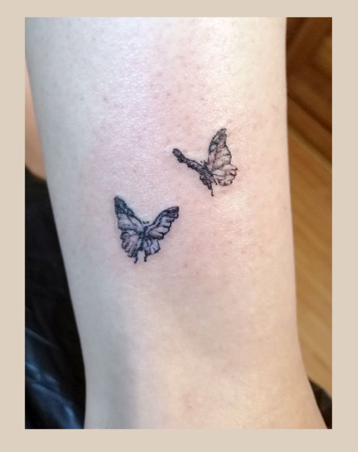Feines, künstlerisches Tattoo im zarten Stil aus Leipzig