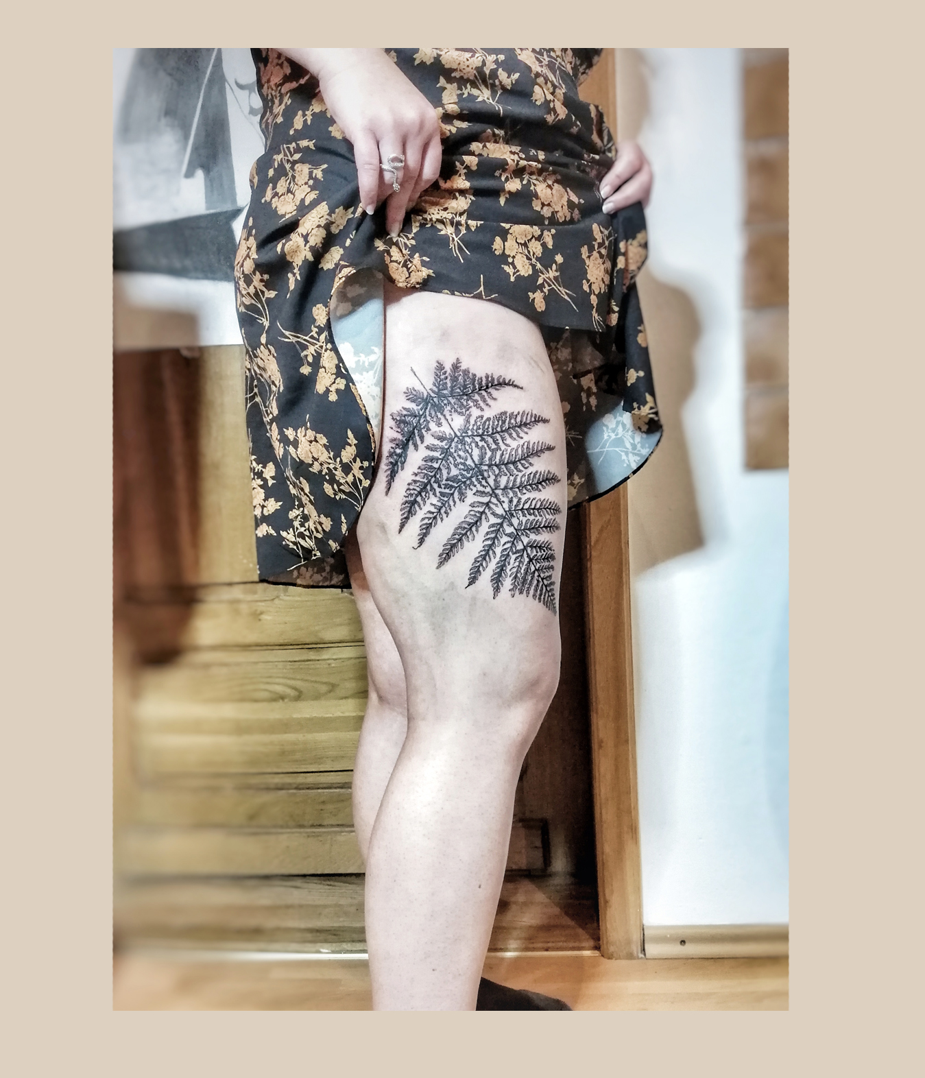 Feines, künstlerisches Tattoo im zarten Stil aus Leipzig