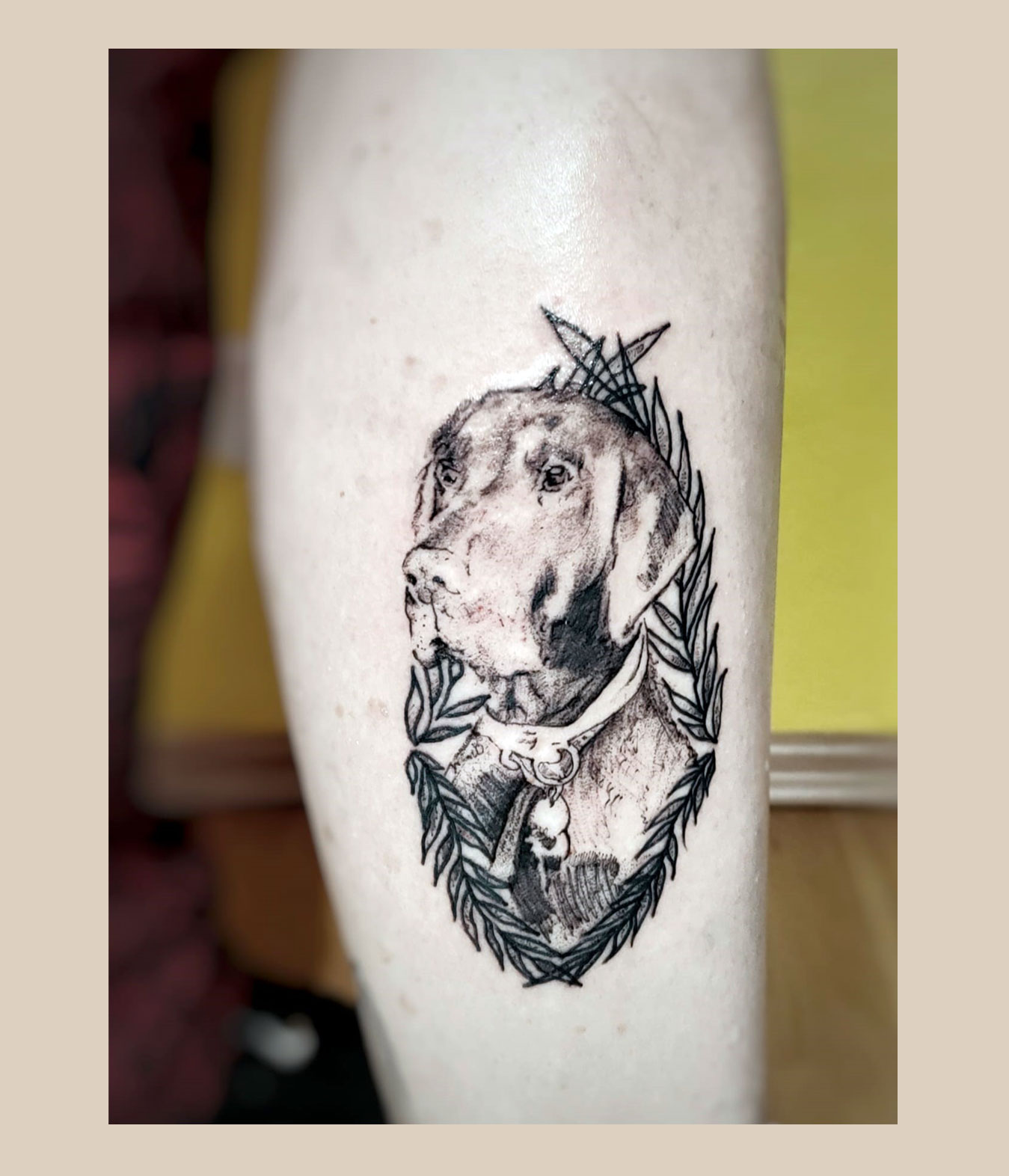 Feines, künstlerisches Tattoo im zarten Stil aus Leipzig